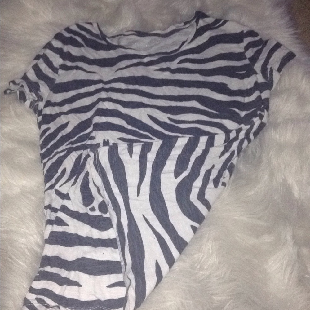 Old navy zebra shirt